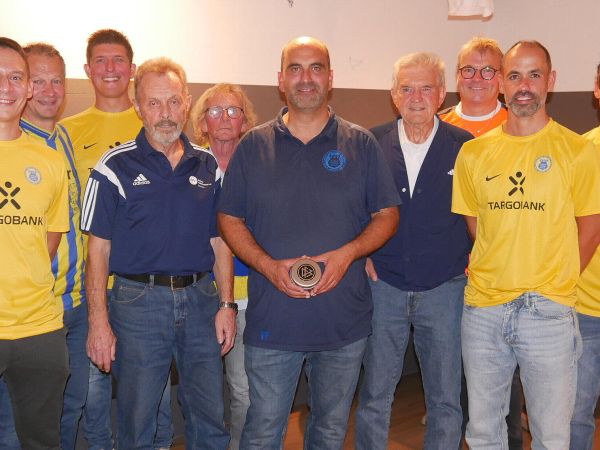 80 JAHRE FUSSBALL